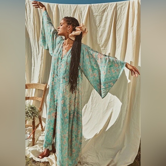 Spell and the Gypsy Farrah Half Moon Gown In Aqua - Picture 4 of 8